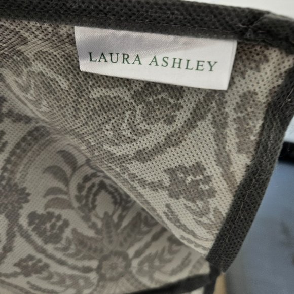 SHOE/OTHER CLOSET ORGANIZER - Picture 2 of 4